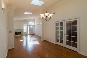Are you our missing piece? Co-ed shared housing - roommate wanted! 3