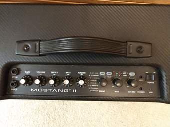 Fender Mustang II guitar amp 2