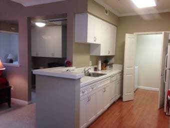 beautiful 1b/1b in a 2b/2b condo 3