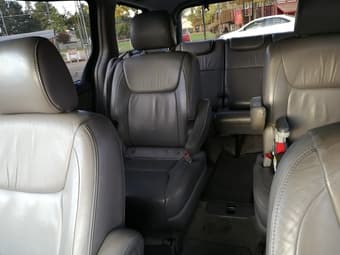 2005 Toyota Sienna XLE, 7 seats, 146k mile 2