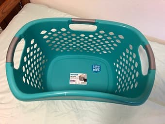 Laundry Basket w/ Detergent & Dryer Sheets 2