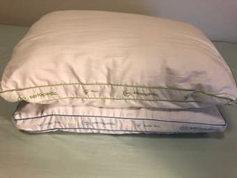 2 Pillows 2