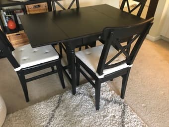 Dining table set (dining table + 4 chairs with chair pads) 2