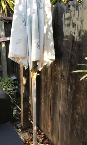 Glass patio table + 6 aluminum chairs 2