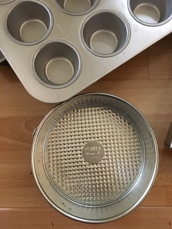 Bakeware - muffin, springform, loaf pan 2