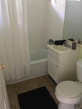 Private Room in Belmont house available 1/ 1 - must love dogs 2