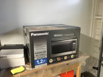Microwave - Panasonic pretty new condition 2