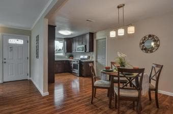 Master Bedroom Available w/Private Bathroom in EPA House 3