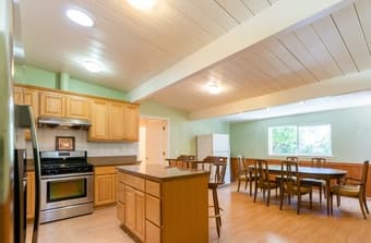 Dear future, fun Housemate, come check out this room! 2
