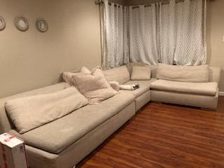 Private Room available in EPA House! 3