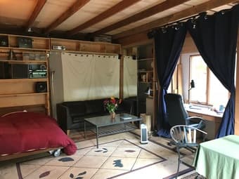Independent room & bathroom for commuter or student in Menlo Park 2