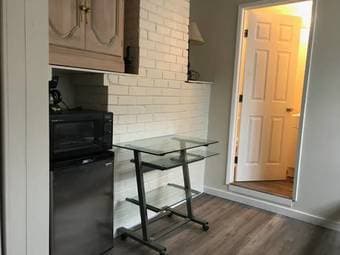$1400 / 135ft2 - New Remodeled Studio private Entry and bath and show 1