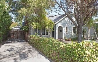 Private room with shared bathroom (2BD,1BTH) near Cal Ave train 1