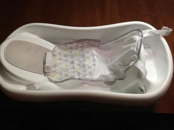 The First Years Sure Comfort Deluxe Newborn-to-Toddler Tub with Sling 1