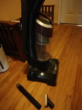 Powerful Upright Vacuum 1