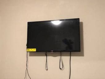 32inch LG TV 2