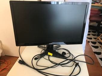 a 19.5 inch ACER monitor for sale 1