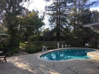 Furnished Room in Palo Alto house ~3 miles from Campus - $1,500 1