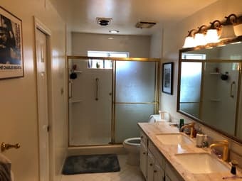 $1600 / 168ft2 - Gorgeous 1 bedroom sublet available Starting March 4 3
