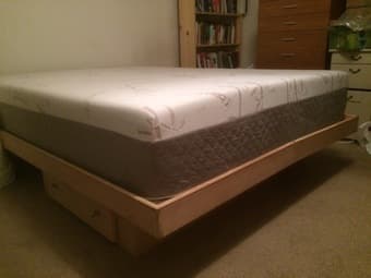 Queen size mattress and bed frame 3