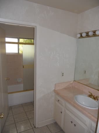 Private Room and Bath in a Lovely Home 2
