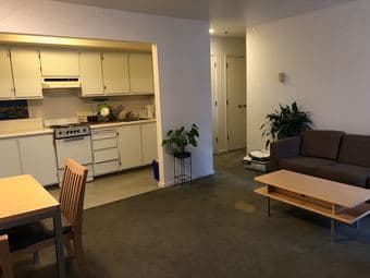 Subleasing 1 room in 2B/1Bath apartment: 2/27 through 4/1 3