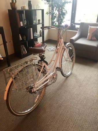 White Electra Loft Ladies Bike, Size S, a year old but rarely used 1