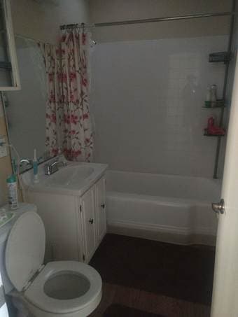 Private Bedroom available in a 4BR/2Bath Palo Alto house 2