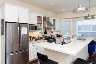 Shared Rooms / Girls Room / Co Ed and Private Room @ Rentashare $900 2