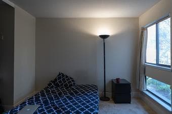 Private room available near Mountain View -Available now 1