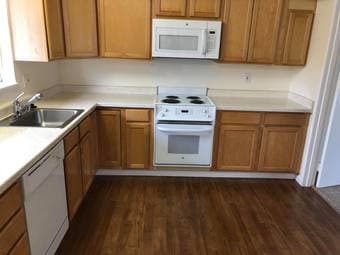 Amazing, spring quarter sublet! Perfect for gap quarters :) 1