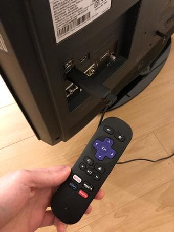 Samsung 32 TV + Roku Stick 2