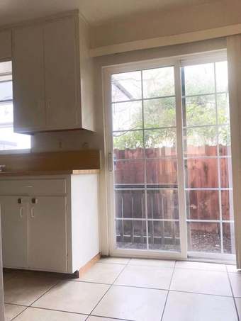 $ 1300 stanford Ave studie sublease, palo alto - $1,300 @stanford.edu 1