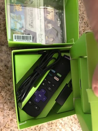 Sony Bravia TV 32" & Roku Streaming Stick (Very good condition) 2