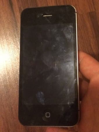 iphone 4-unlocked in good condition 2