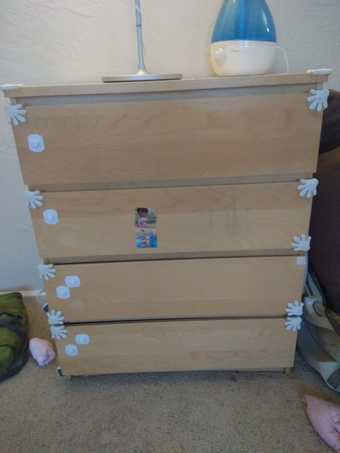 4 drawer chest 1