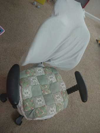 Study table + chair 2