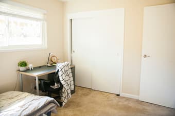 Private room in MountainView downtown 2br/1b(female)NOW-May5-$320/week 3