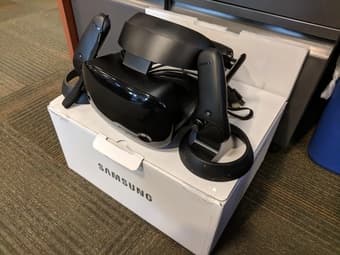Samsung Odyssey - Windows Mixed Reality/VR- Like New Condition 2