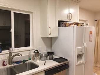 A furnished room available from April 1st, 2019 3