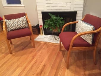 Comfortable chairs in great condition 1