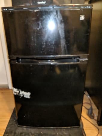 GE compact refrigerator 1