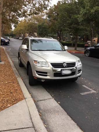 VW Touareg 2010 (SUV, All-Wheel Drive) 3