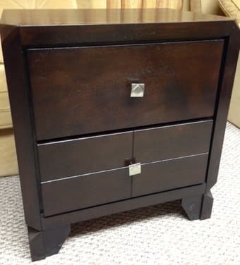 Trendy king size bed + Side Chest 1