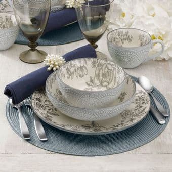 13 Piece Dinnerware Set (Palo Alto) 1