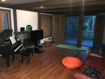 Spacious Bedroom in Townhouse on Sand Hill Circle, Menlo Park 1