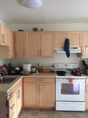 Summer sublet: 1 bedroom in 3-bedroom apartment on-campus (EV) 2