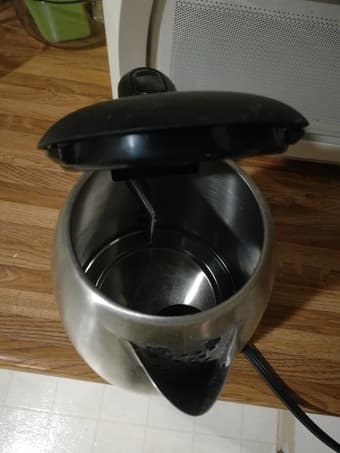 Stainless Steel Electric Kettle - 1-Liter 2