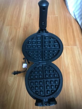 Belgian Waffle Maker 1