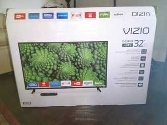 Almost NEW TV ------VIzio 32 LED - D Series TV 1